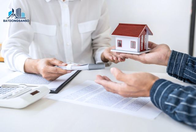 mua nhà có cần hai vợ chồng ký không